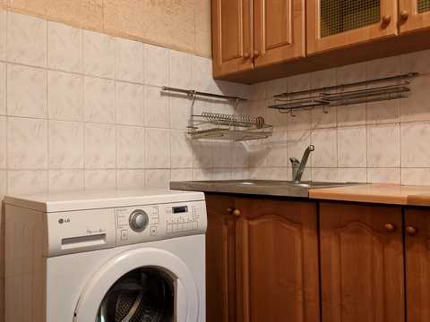 квартира по адресу Ревуцкого ул., 17-Б