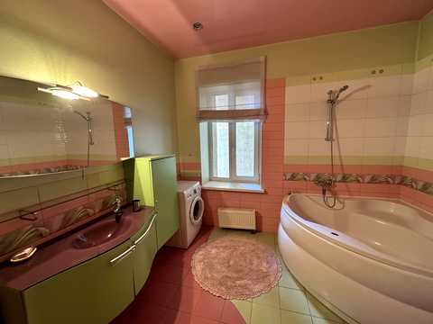 квартира за адресою Київ, Дмитрівська вул., 69