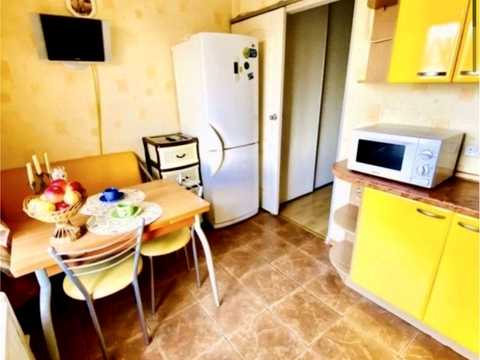 квартира по адресу Ревуцкого ул., 36/2