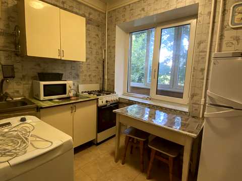 квартира за адресою Академіка Булаховського вул., 36