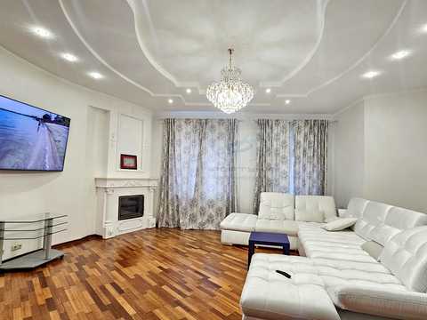 квартира за адресою Небесної Сотні вул., 38