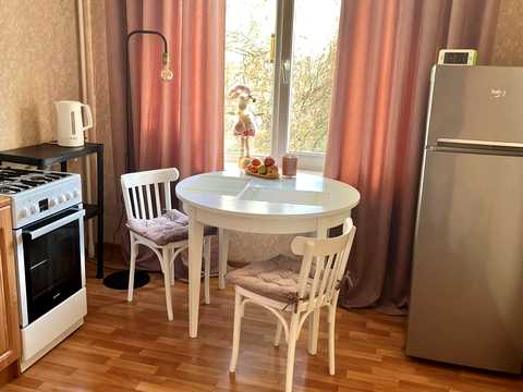 квартира за адресою Будівельників бульв., 15