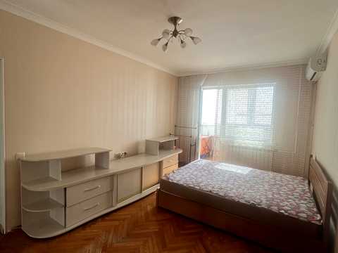 квартира за адресою Академіка Заболотного вул., 18