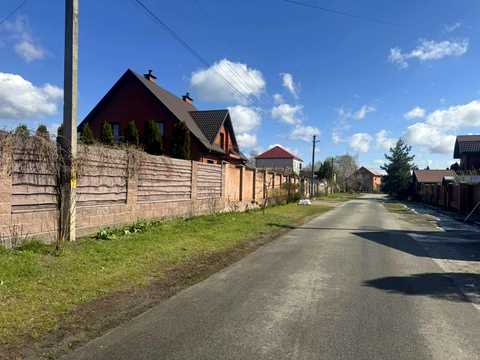 ділянка за адресою Лугова, 18