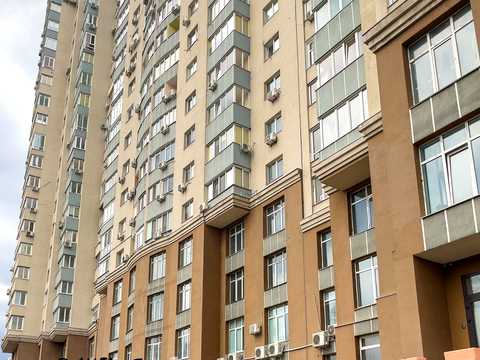 комерційна за адресою Ованеса Туманяна вул., 15-А