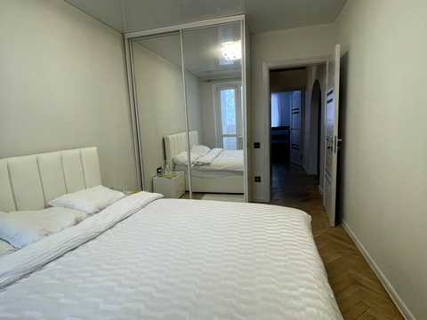 квартира за адресою Злуки просп., 31