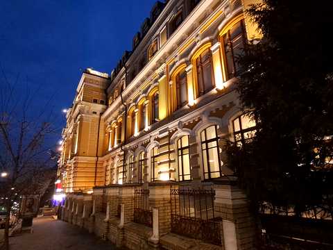 комерційна за адресою Бульварно-Кудрявська вул. (Воровського), 24