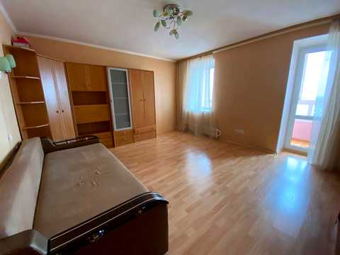 квартира за адресою Полярна вул., 8-Є