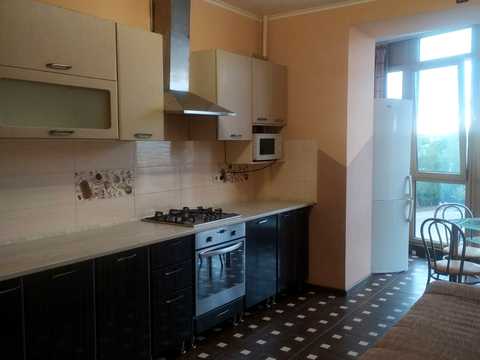 квартира за адресою Гната Хоткевича вул., 63