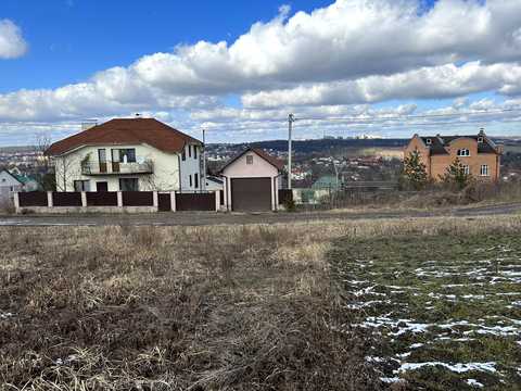 участок по адресу Лісниківська ул.
