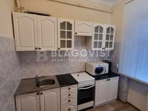 комерційна за адресою Генерала Алмазова вул. (Кутузова), 1