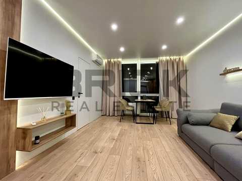 квартира за адресою Зарічна вул., 6к4