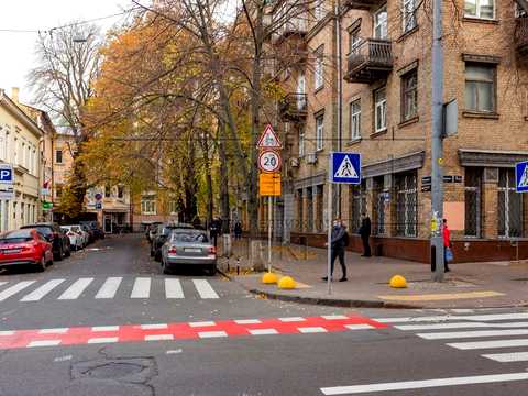 коммерческая по адресу Князей Острожских ул. (Московська), 5/2а