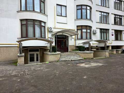 комерційна за адресою Шевченка вул., 101