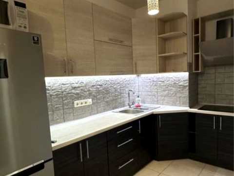 квартира за адресою Літературна вул., 8