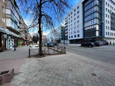 комерційна за адресою Зарічанська вул.