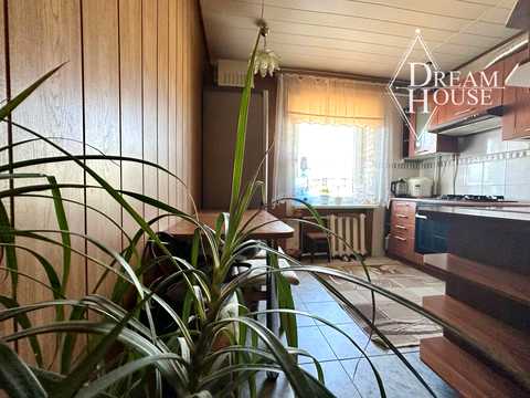 квартира за адресою Небесної Сотні, 4