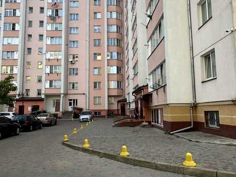 комерційна за адресою Потічна вул., 1д