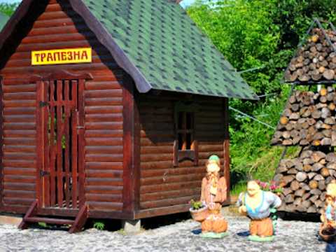 комерційна за адресою Івана Франка, 1