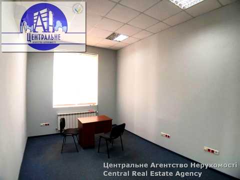 комерційна за адресою Конституційна вул. (28 Червня), 64