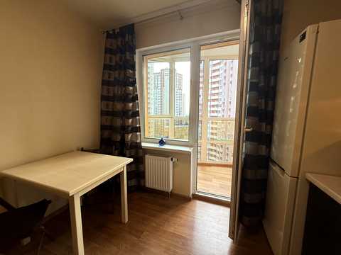 квартира за адресою Бориса Гмирі вул., 12-Б