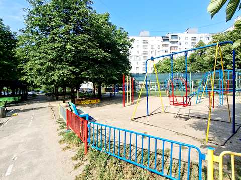 квартира за адресою Світла вул. (Будьонного), 4