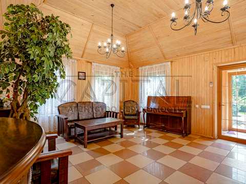 коммерческая по адресу Бориспільський, 1