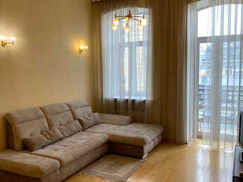 квартира за адресою Євгена Чикаленка вул. (Пушкінська), 19