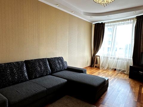 квартира за адресою Дніпровська набережна вул., 26