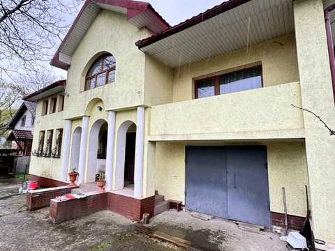 будинок за адресою с. Угринів, Галицька вул., 13