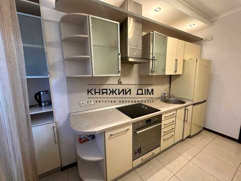 квартира за адресою Дніпровська набережна вул., 26-І