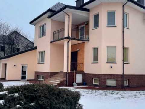 будинок за адресою Івана Багряного вул.