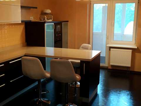 квартира по адресу Николая Ушакова ул., 1-В