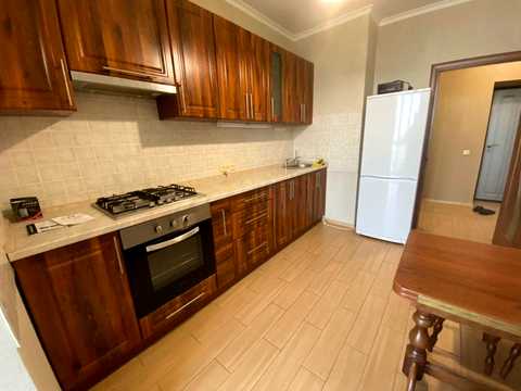 квартира за адресою Садовая, 1б