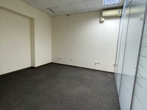 комерційна за адресою Дмитрівська вул., 52-Б