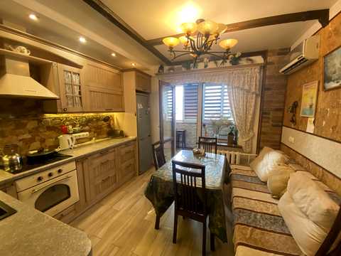 квартира за адресою Драгоманова , 1г