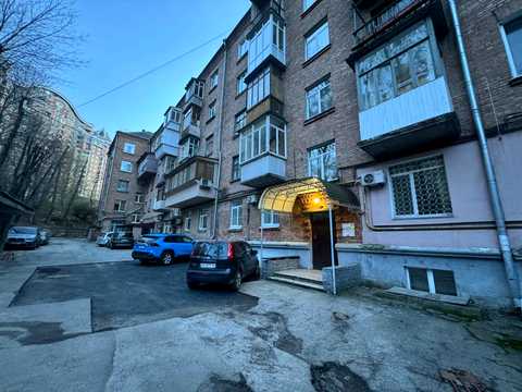 квартира за адресою Леоніда Первомайського вул., 9-А