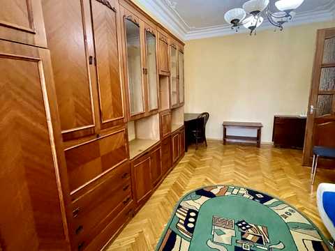 квартира за адресою Леоніда Каденюка просп. (Юрія Гагаріна), 10/2