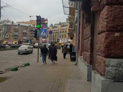 комерційна за адресою Київ, Басейна вул., 19а