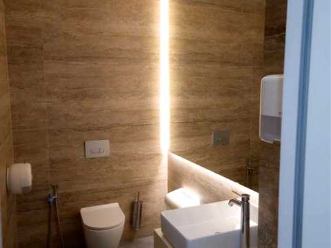 комерційна за адресою Богдана Хмельницького вул., 32