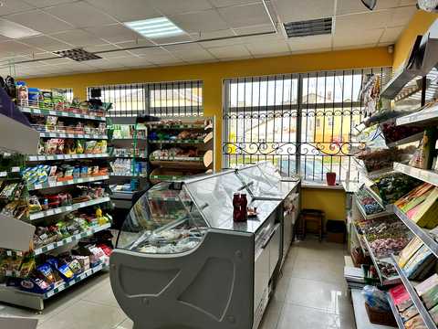 комерційна за адресою Мирона Тарнавського вул., 36