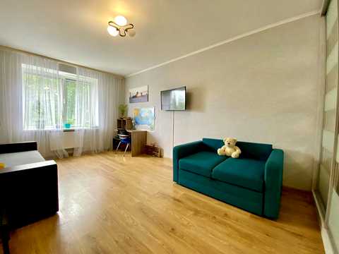 квартира за адресою Паркова, 12