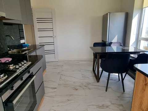 квартира по адресу Домбровського ул., 3