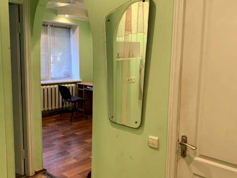 комерційна за адресою Леоніда Каденюка просп. (Юрія Гагаріна), 5/2