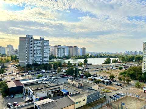 квартира за адресою Ревуцького вул., 17