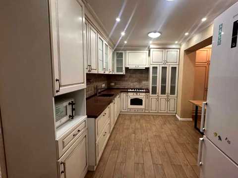 квартира за адресою Сергія Параджанова вул., 5