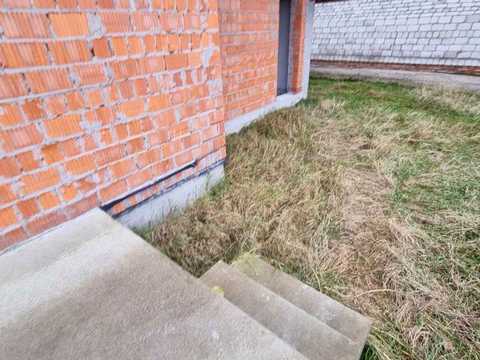 будинок за адресою Володимира Івасюка вул.