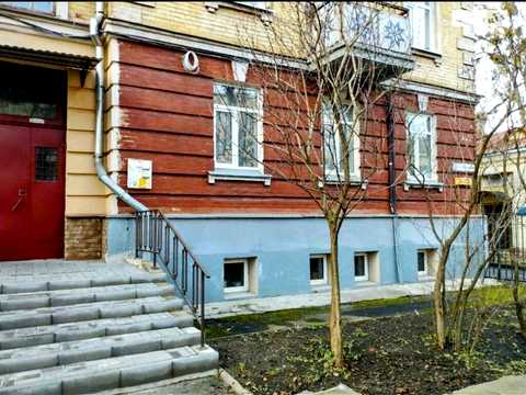 комерційна за адресою Грушевського вул., 92