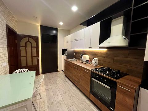 квартира за адресою Джохара Дудаєва вул. (Єсеніна), 5