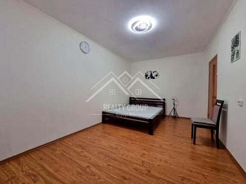 квартира за адресою Сергія Параджанова вул. (Вахрушева), 32